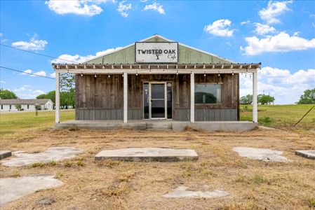 Versatile Commercial/Investment Property – Prime Location!! - image 1