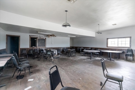 Versatile Commercial/Investment Property – Prime Location!! - image 11