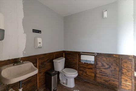 Versatile Commercial/Investment Property – Prime Location!! - image 16