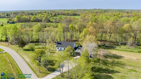 Country Home in Albany, Kentucky - image 4
