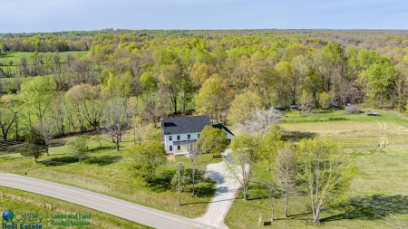 Country Home in Albany, Kentucky - image 6