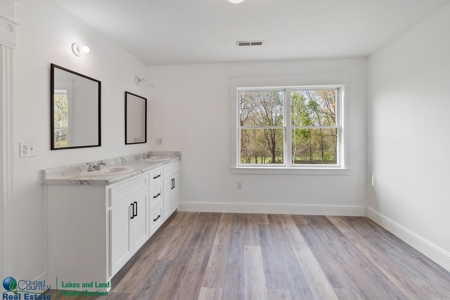 Country Home in Albany, Kentucky - image 45