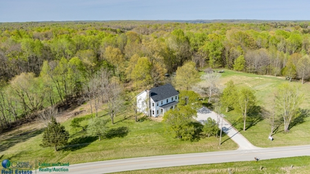 Country Home in Albany, Kentucky - image 5
