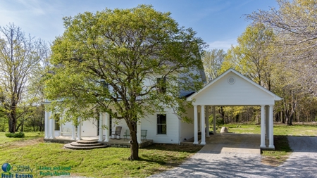 Country Home in Albany, Kentucky - image 8
