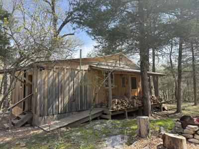 Cabin With Creek Frontage For Sale In North Central Arkansas - image 8