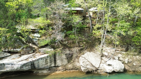 Cabin With Creek Frontage For Sale In North Central Arkansas - image 2