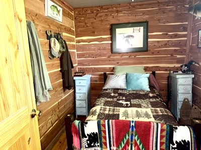 Cabin With Creek Frontage For Sale In North Central Arkansas - image 32