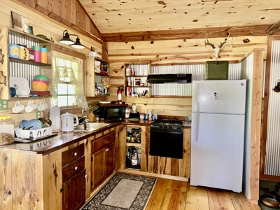 Cabin With Creek Frontage For Sale In North Central Arkansas - image 31