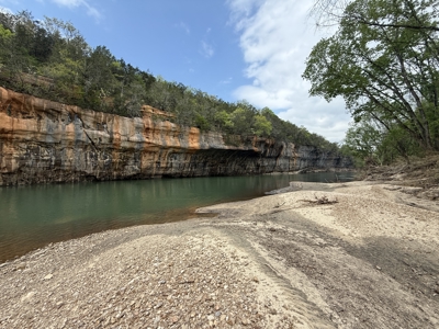 Cabin With Creek Frontage For Sale In North Central Arkansas - image 18