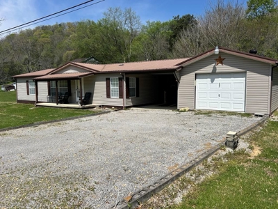 Live Absolute Auction 3 Bedroom Home and Personal Property - image 2