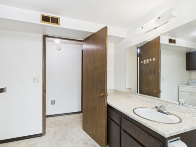 Charming and Spacious Home for Sale in Orofino, Idaho - image 15