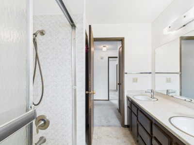 Charming and Spacious Home for Sale in Orofino, Idaho - image 11