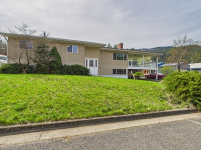 Charming and Spacious Home for Sale in Orofino, Idaho - image 21