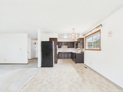 Charming and Spacious Home for Sale in Orofino, Idaho - image 2