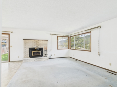 Charming and Spacious Home for Sale in Orofino, Idaho - image 4