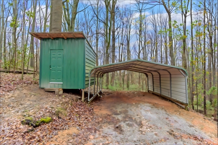 Home for Sale on Private, Wooded Lot in Lawrenceburg, Tennessee - image 31