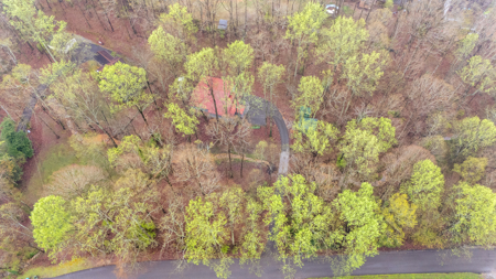 Home for Sale on Private, Wooded Lot in Lawrenceburg, Tennessee - image 36