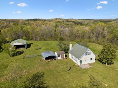 Country Home for Sale in Lewis County, Tennessee - image 1