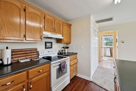 Country Home for Sale in Lewis County, Tennessee - image 16