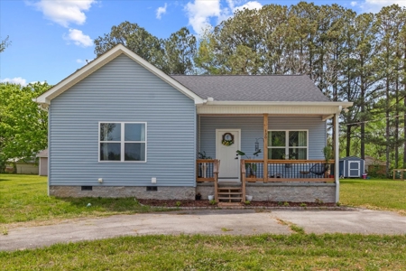 Country Home for Sale in Lewis County, Tennessee - image 2