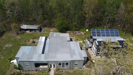 Country Home for Sale in Perry County, Tennessee - image 4