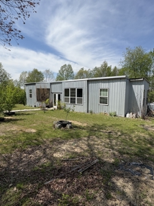 Country Home for Sale in Perry County, Tennessee - image 2
