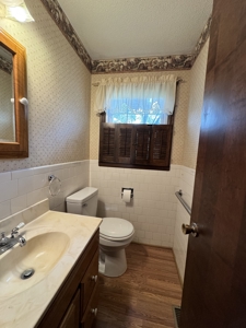 Beautiful and Spacious 4 Bedroom Home for Sale! - image 6