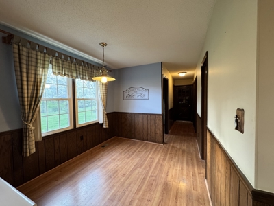 Beautiful and Spacious 4 Bedroom Home for Sale! - image 3