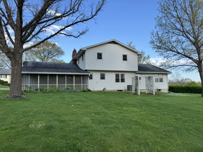 Beautiful and Spacious 4 Bedroom Home for Sale! - image 23