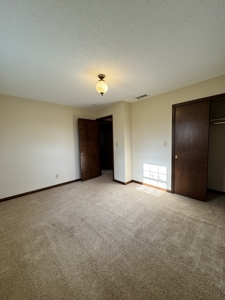 Beautiful and Spacious 4 Bedroom Home for Sale! - image 22
