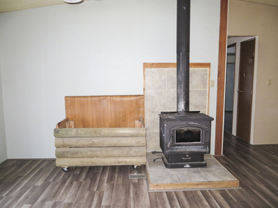 "Affordable Rural Living in Winnett, MT – Cozy Home on Triple Lot - image 10