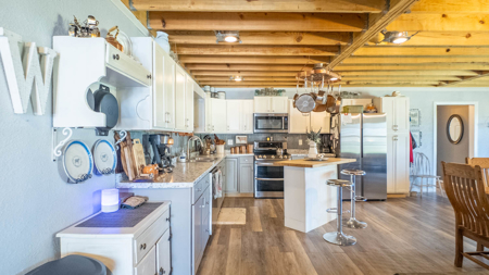 Home and Farm for sale in Howell County - image 9