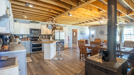 Home and Farm for sale in Howell County - image 10