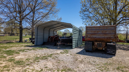 Home and Farm for sale in Howell County - image 41