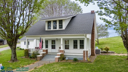 Home Near Lake Cumberland in Albany, Kentucky - image 25