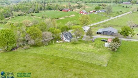 Home Near Lake Cumberland in Albany, Kentucky - image 17