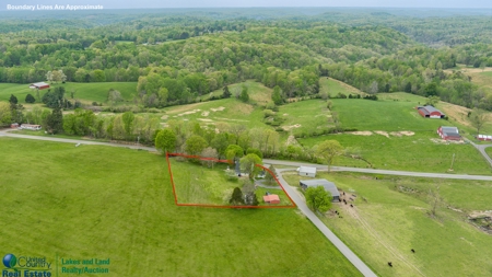 Home Near Lake Cumberland in Albany, Kentucky - image 47