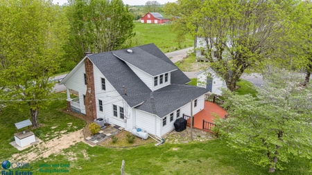 Home Near Lake Cumberland in Albany, Kentucky - image 16