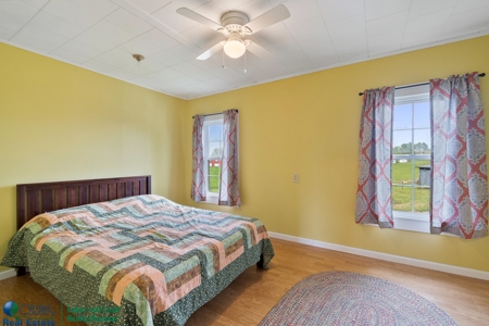 Home Near Lake Cumberland in Albany, Kentucky - image 46