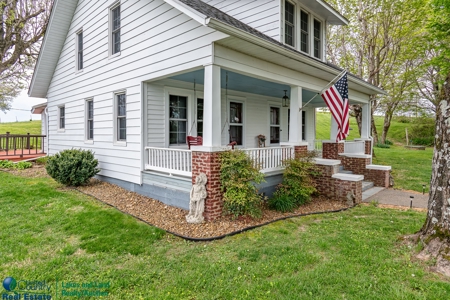 Home Near Lake Cumberland in Albany, Kentucky - image 2