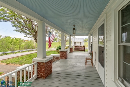 Home Near Lake Cumberland in Albany, Kentucky - image 10