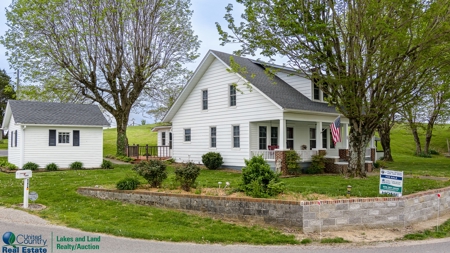 Home Near Lake Cumberland in Albany, Kentucky - image 24