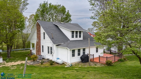 Home Near Lake Cumberland in Albany, Kentucky - image 15