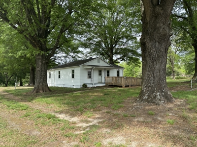 Country Home For sale in Hiddenite, NC!! - image 3
