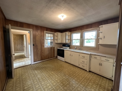 Country Home For sale in Hiddenite, NC!! - image 20
