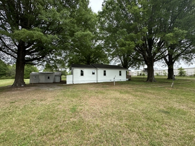 Country Home For sale in Hiddenite, NC!! - image 5