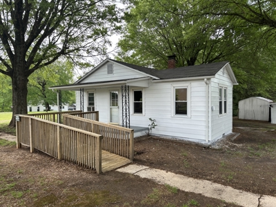 Country Home For sale in Hiddenite, NC!! - image 9
