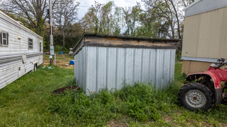 Home for sale in the Southern Missouri Ozarks - image 8