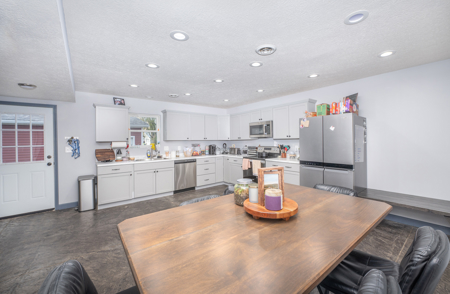 Move-in Ready Gem in Downtown Cardington! - image 9