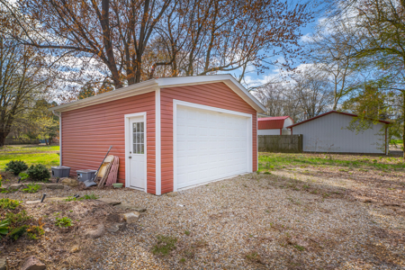 Move-in Ready Gem in Downtown Cardington! - image 25